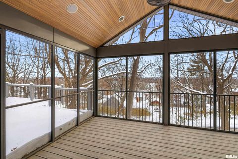 Tiny photo for 60 CUSTER Terrace, Bettendorf, IA 52722 (MLS # QC4269961)