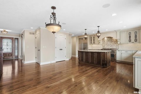 Tiny photo for 60 CUSTER Terrace, Bettendorf, IA 52722 (MLS # QC4269961)