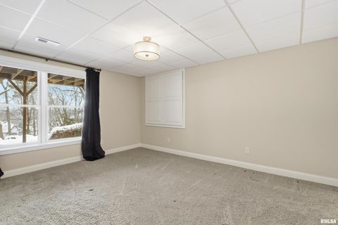 Tiny photo for 60 CUSTER Terrace, Bettendorf, IA 52722 (MLS # QC4269961)