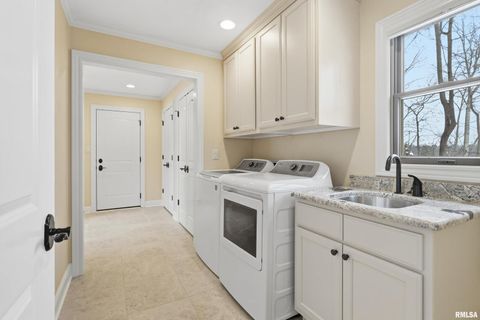 Tiny photo for 60 CUSTER Terrace, Bettendorf, IA 52722 (MLS # QC4269961)