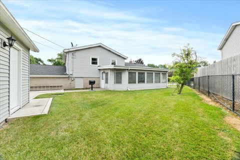 Tiny photo for 9160 S 88th Court, Hickory Hills, IL 60457 (MLS # 12411972)