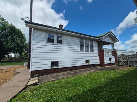 Tiny photo for 27 Baker Street, Harrisburg, IL 62946 (MLS # 12656420)