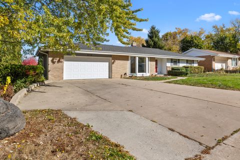 Tiny photo for 2516 Highcrest Road, Rockford, IL 61107 (MLS # 12508849)