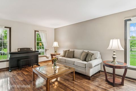 Tiny photo for 4320 Lombardy Lane, Hoffman Estates, IL 60192 (MLS # 12428984)