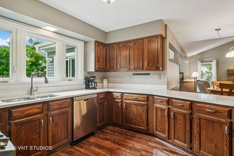 Tiny photo for 4320 Lombardy Lane, Hoffman Estates, IL 60192 (MLS # 12428984)