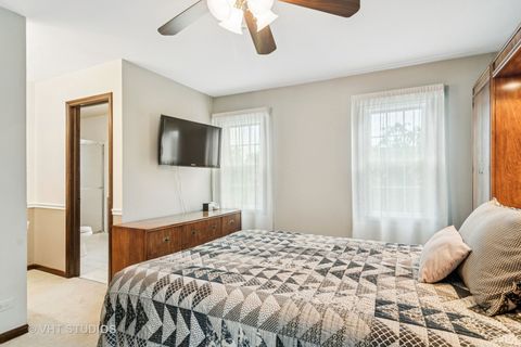 Tiny photo for 4320 Lombardy Lane, Hoffman Estates, IL 60192 (MLS # 12428984)