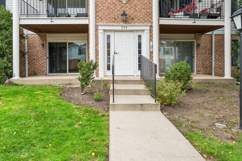 Tiny photo for 959 GOLF COURSE Road #1, Crystal Lake, IL 60014 (MLS # 12766437)