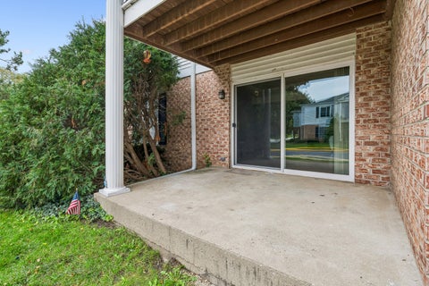 Tiny photo for 959 GOLF COURSE Road #1, Crystal Lake, IL 60014 (MLS # 12766437)