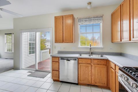 Tiny photo for 697 Providence Lane, Lindenhurst, IL 60046 (MLS # 12435815)