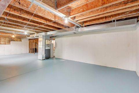 Tiny photo for 697 Providence Lane, Lindenhurst, IL 60046 (MLS # 12435815)