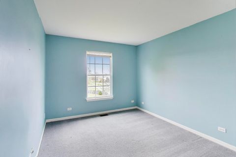 Tiny photo for 697 Providence Lane, Lindenhurst, IL 60046 (MLS # 12435815)