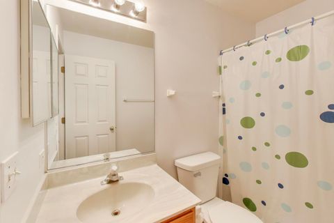 Tiny photo for 697 Providence Lane, Lindenhurst, IL 60046 (MLS # 12435815)