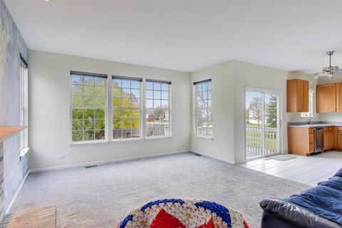 Tiny photo for 697 Providence Lane, Lindenhurst, IL 60046 (MLS # 12435815)