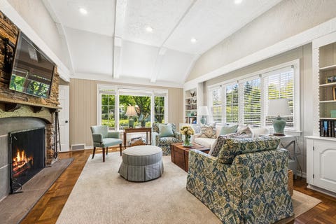 Tiny photo for 936 Sunset Road, Winnetka, IL 60093 (MLS # 12660037)