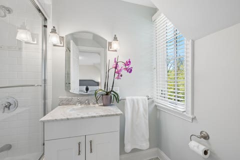 Tiny photo for 936 Sunset Road, Winnetka, IL 60093 (MLS # 12660037)