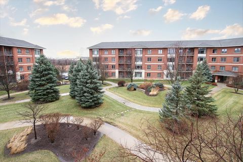 Tiny photo for 855 E 22nd Street #304, Lombard, IL 60148 (MLS # 12570650)