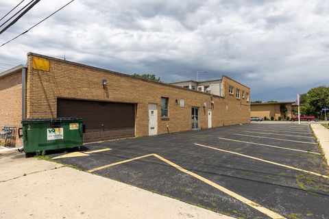 Tiny photo for 8905 W Cermak Road, North Riverside, IL 60546 (MLS # 12511554)