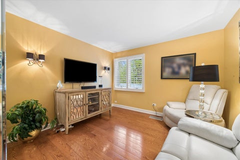 Tiny photo for 534 Plymouth Court, Frankfort, IL 60423 (MLS # 12632140)