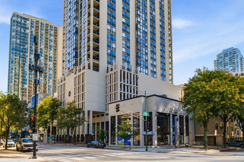 Photo of 1122 N CLARK Street #3202, Chicago, IL 60610 (MLS # 12779591)