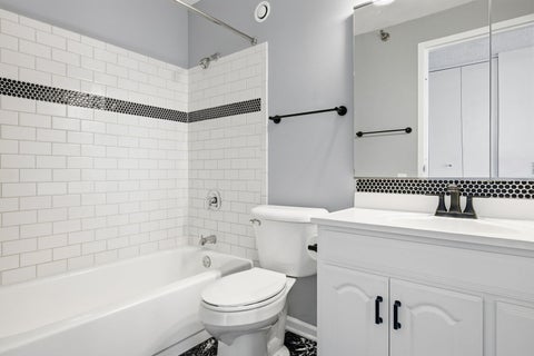 Tiny photo for 1122 N CLARK Street #3202, Chicago, IL 60610 (MLS # 12779591)
