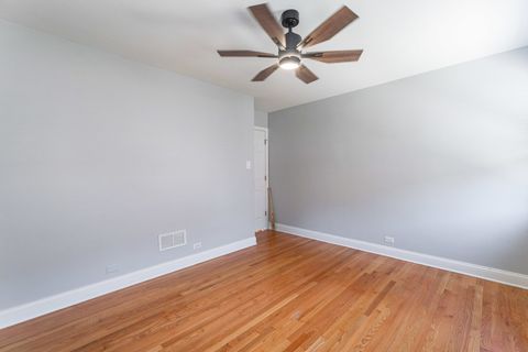 Tiny photo for 10318 S Avers Avenue, Chicago, IL 60655 (MLS # 12682133)