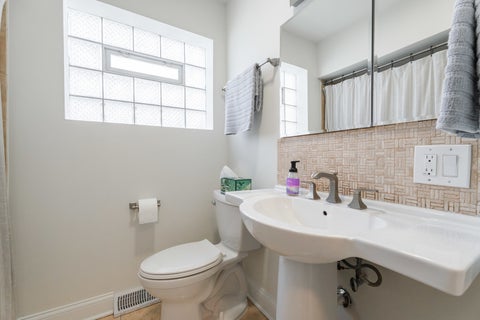 Tiny photo for 10318 S Avers Avenue, Chicago, IL 60655 (MLS # 12682133)