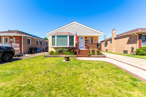Photo of 10318 S Avers Avenue, Chicago, IL 60655 (MLS # 12682133)