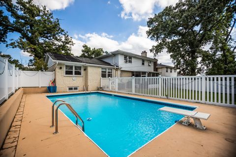 Tiny photo for 134 S Maple Avenue, Hillside, IL 60162 (MLS # 12457108)