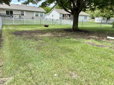 Tiny photo for 2117 FOX CHASE Drive, Ottawa, IL 61350 (MLS # 12450399)