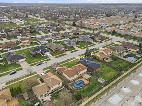 Tiny photo for 16236 Princeton Avenue, Tinley Park, IL 60477 (MLS # 12565045)