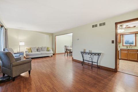 Tiny photo for 16236 Princeton Avenue, Tinley Park, IL 60477 (MLS # 12565045)