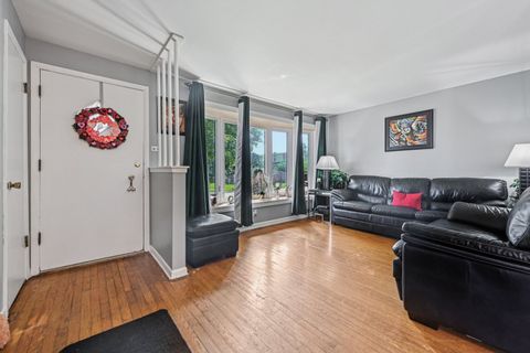 Tiny photo for 10102 S La Salle Street, Chicago, IL 60628 (MLS # 12466839)