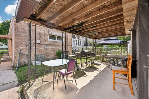 Tiny photo for 10102 S La Salle Street, Chicago, IL 60628 (MLS # 12466839)