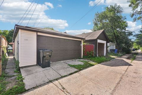 Tiny photo for 10102 S La Salle Street, Chicago, IL 60628 (MLS # 12466839)
