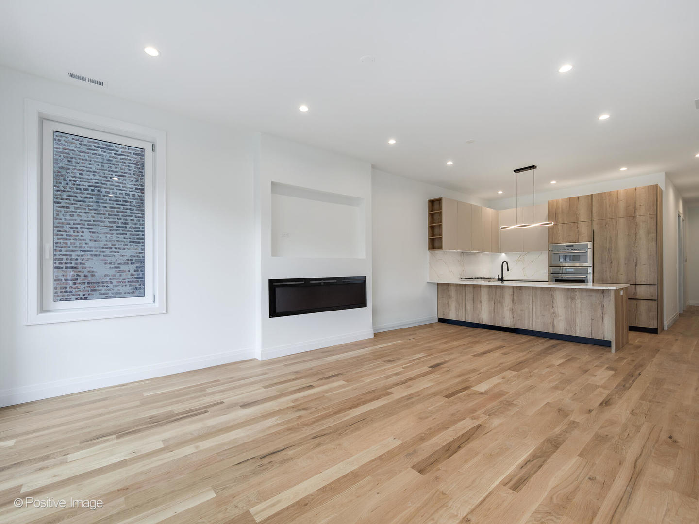 2651 W Augusta Boulevard 1