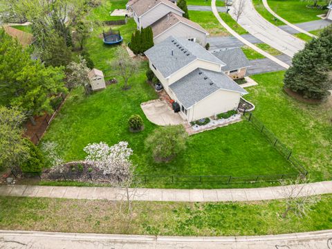 Tiny photo for 322 Hickory Oaks Drive, Bolingbrook, IL 60490 (MLS # 12620161)