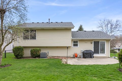 Tiny photo for 322 Hickory Oaks Drive, Bolingbrook, IL 60490 (MLS # 12620161)