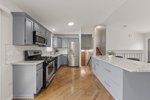 Tiny photo for 322 Hickory Oaks Drive, Bolingbrook, IL 60490 (MLS # 12620161)