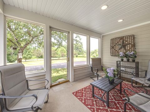 Tiny photo for 1900 Hickory Knoll Drive, Deerfield, IL 60015 (MLS # 12620411)