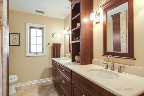 Tiny photo for 1900 Hickory Knoll Drive, Deerfield, IL 60015 (MLS # 12620411)
