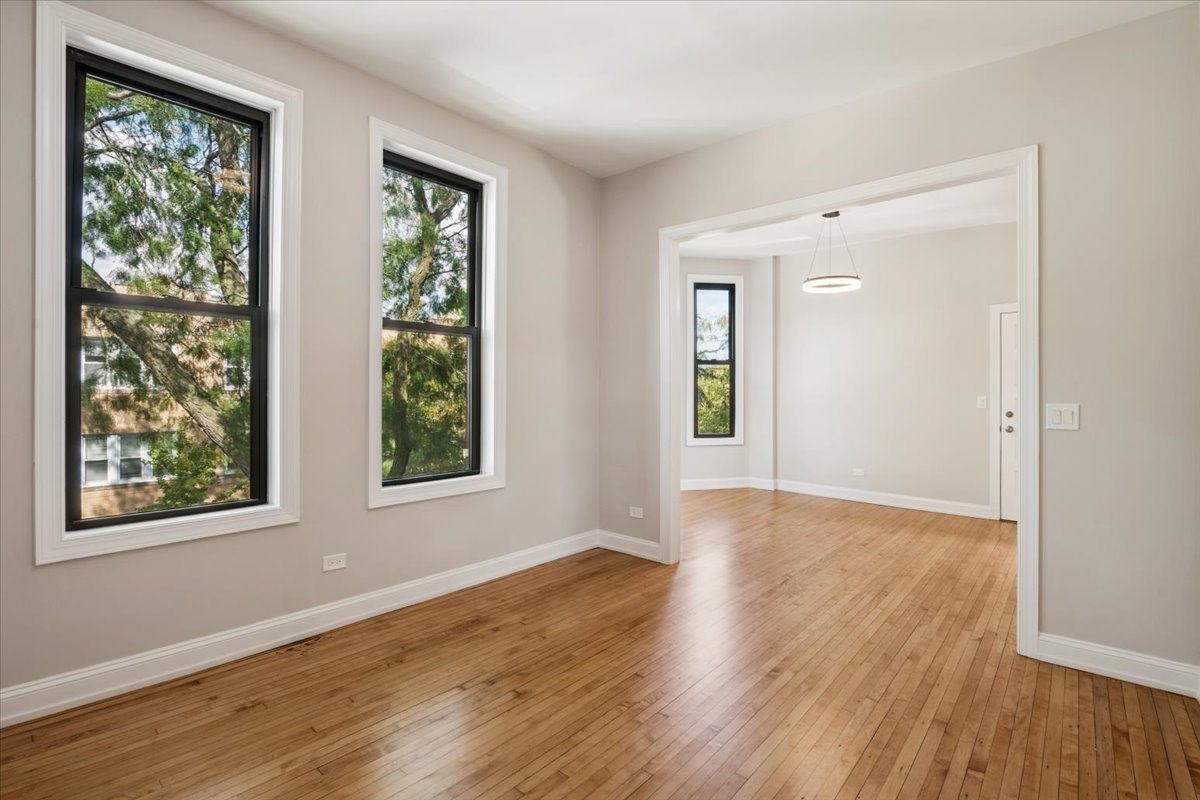 2058 N Albany Avenue 3R