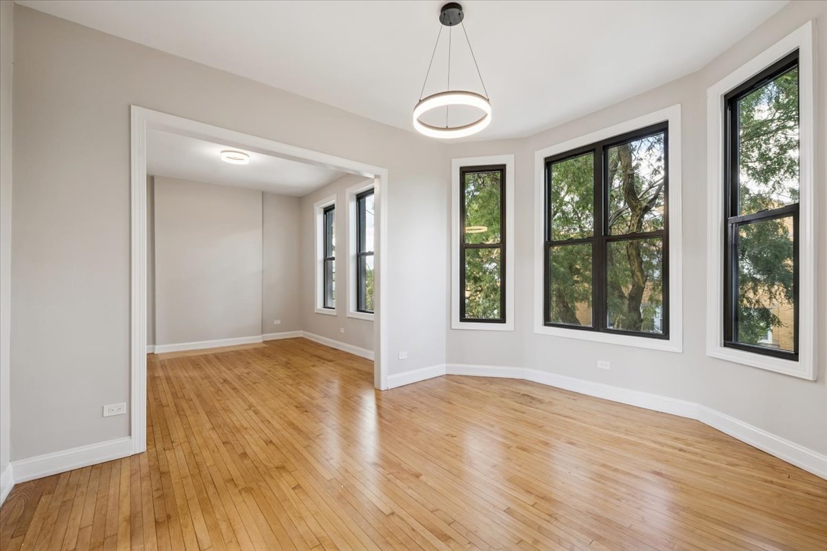 2058 N Albany Avenue 3R