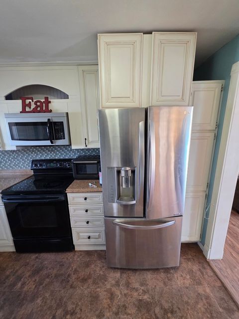 Tiny photo for 803 17th Avenue, Camanche, IA 52730 (MLS # 12624077)