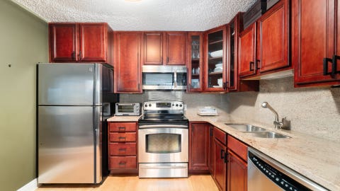 Tiny photo for 33 W Delaware Place #18H, Chicago, IL 60610 (MLS # 12734994)
