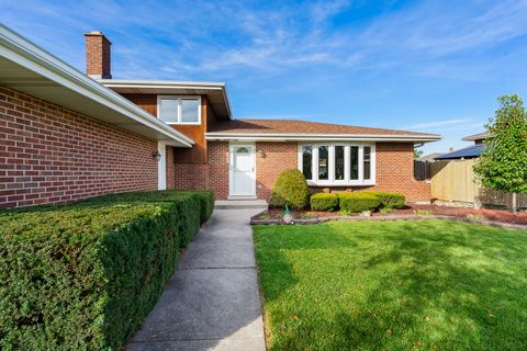 Tiny photo for 8118 Tudor Lane, Tinley Park, IL 60477 (MLS # 12503258)