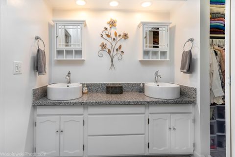 Tiny photo for 41 Siems Drive, Glendale Heights, IL 60139 (MLS # 12587491)