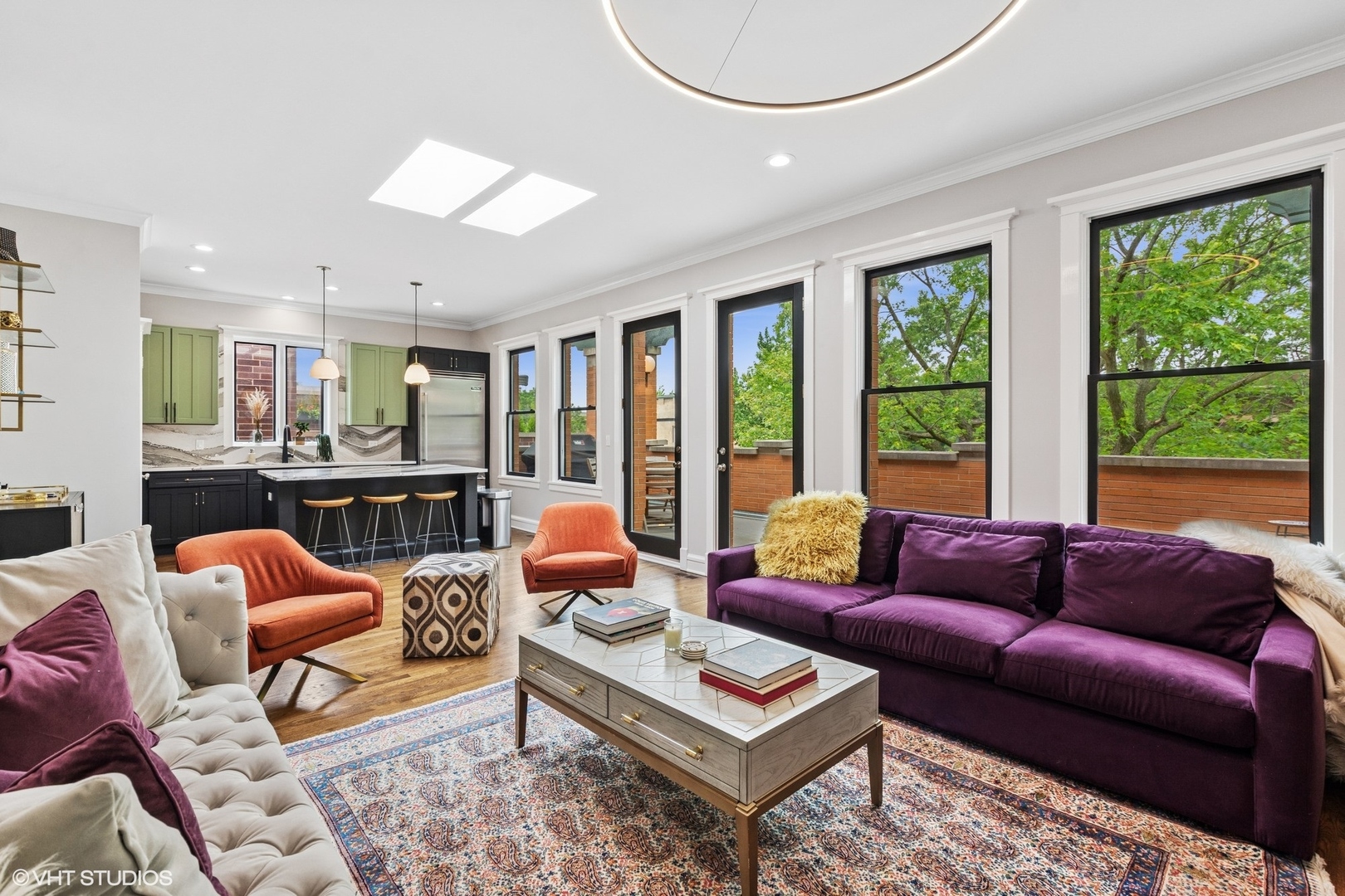 847 W Bradley Place 3F