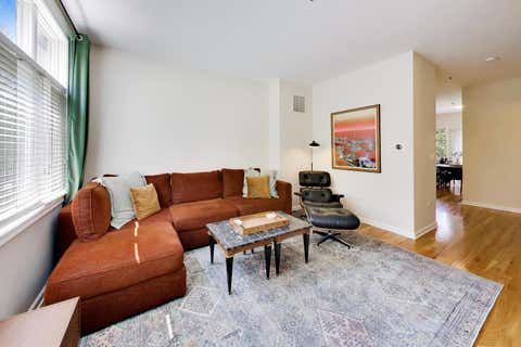 Tiny photo for 320 E 17th Street, Chicago, IL 60616 (MLS # 12724619)