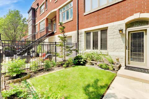 Tiny photo for 320 E 17th Street, Chicago, IL 60616 (MLS # 12724619)