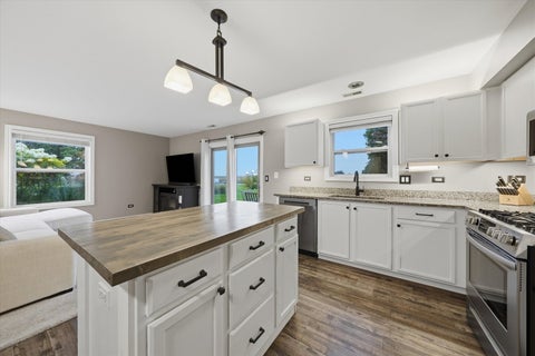 Tiny photo for 25101 Faraday Road, Manhattan, IL 60442 (MLS # 12771186)